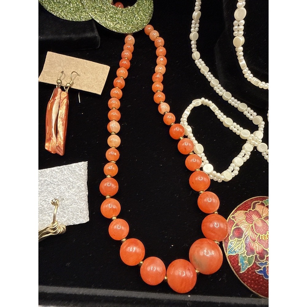 Vintage Lot of 11 Necklaces, Bracelets, Earrings - Picture 6 of 16